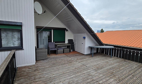 Attractive, bright attic apartment with a large terrace.