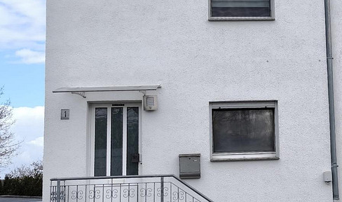 Kleines, gemütliches Eigenheim mit Garten und Garage