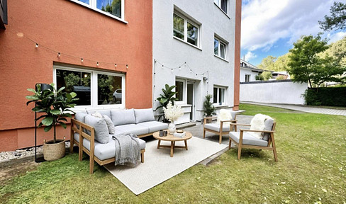 Charming 2.5-room ground-floor apartment with garden and terrace.