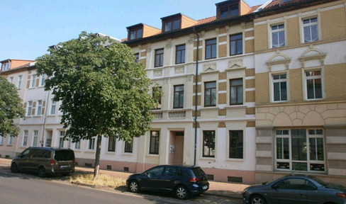 Affordable 2-room apartment. Bright and centrally located.