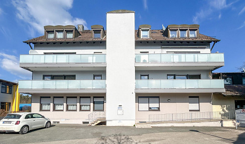 Top Kapitalanlage: Vermietete Zahnarztpraxis mit 8 Stellplätzen – ca. 6,5 % Rendite