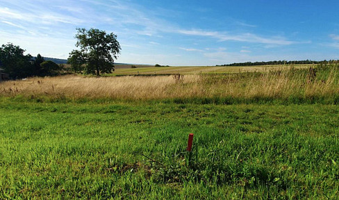 Immediately developable building plot, including all connection costs.