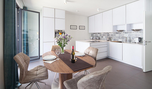 Sunny 3-room apartment in Berlin Mitte.