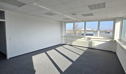 Attractive commercial property located in a well-connected area of Karlsruhe-Durlach (0140/05).