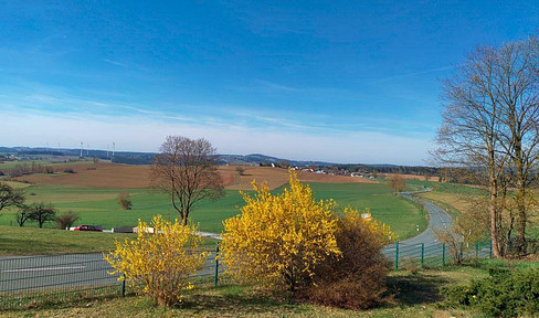 Idyllisch Wohnen - freier Blick ins Grüne und viel Raum für Gestaltung und Freizeit