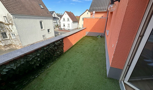Großzügiges Wohnglück in Mörfelden-Walldorf: 4 Zimmer mit Balkon & Einbauküche