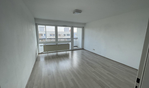 Modern 3-room apartment with balcony & new kitchen – 72 m² in a quiet location in Worms.