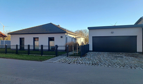 Exclusive single-family home with a park-like garden and a high degree of self-sufficiency.