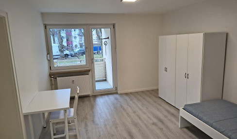 Room for rent in a shared apartment (WG) in Munich-Forstenried. The room is 16 square meters and has access to a balcony. Available immediately.