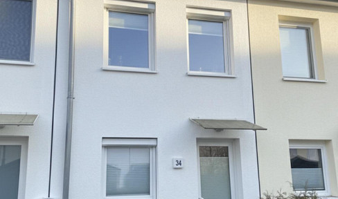 Modern terraced house, energy-efficient home with a garden and parking space, built in 2016.