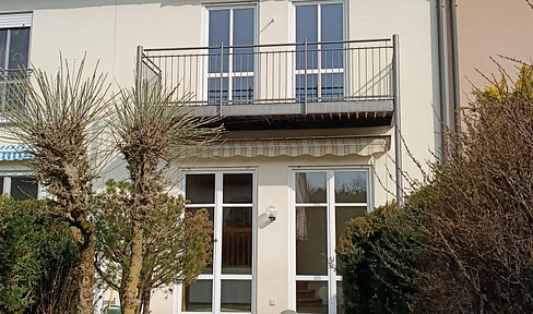 Provisionsfrei von privat, sofort frei! Gepflegtes, helles RMH in guter Lage in Hohenkammer