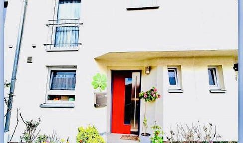 Move-in ready, family-friendly townhouse with garage in a prime location in Altenfurt.