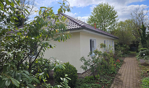 Einfamilienhaus mit gewachsenem Garten, eigenem Flair und einem Hauch Exklusivität