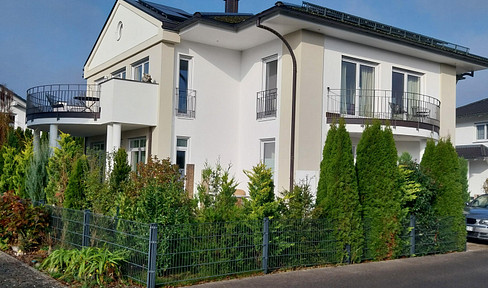 Spacious single-family home in an exclusive villa style (private seller).