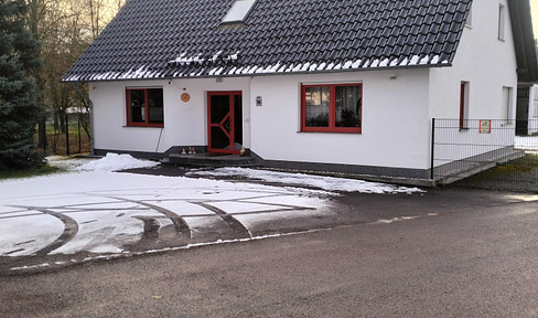 freistehendes Einfamilienhaus mit großzügigen Nebengelass und GS