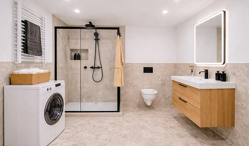 5.2% return on investment in Munich! Renovated 5-room apartment, ideal for shared living | Excellent location and high demand.