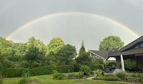 Premium country-style house in a prime location: Situated directly next to a nature reserve, with a spacious plot of land.