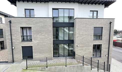 Exklusive neuwertige EG-Wohnung mit Terasse - ideal für z.B. berufstätige Paare