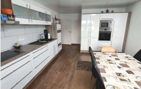 Moderne Wohntraum mit großflächiger Terasse