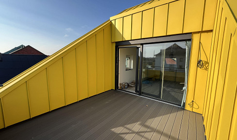 [English speakers welcome] Modern, bright apartment with a view and a kitchen – Available for the first time in MA-Franklin.