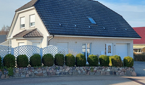 Einfamilienhaus in Röbel / Müritz   -   R E S E R V I E R T