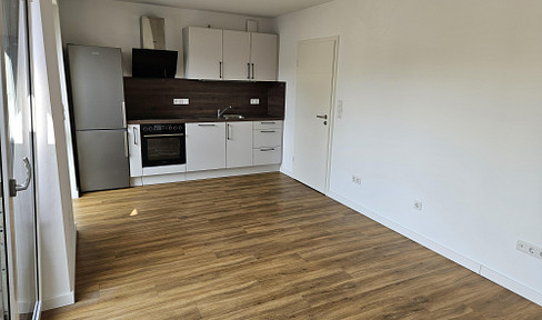 Beautiful 2-room apartment with a view of the greenery.