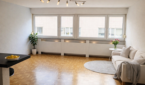 Bright, 2-room apartment with elevator in a prime location in Stuttgart-West (Feuersee).