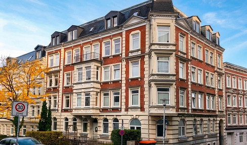 Sanierte Dachgeschosswohnung mit Fördeblick