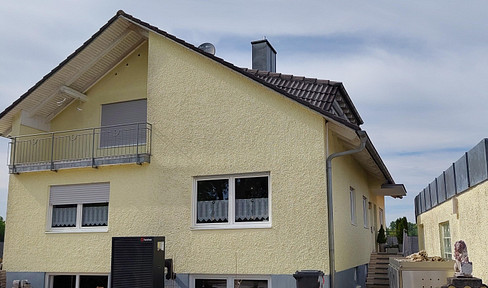 No fees! A single-family or two-family house in a beautiful location in southern Ingolstadt, with stunning views.