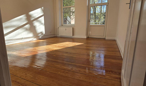 Renovated 2-room apartment with two balconies.
