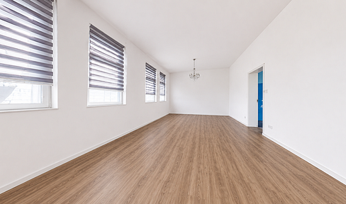 Newly renovated ground-floor apartment with a garden, wood-burning stove, new kitchen, and private entrance, located near Hildesheim.