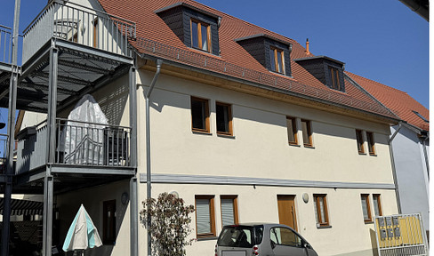 Charmante 4-Zimmer-DG-Maisonette-Wohnung mit Balkon in Bergen-Enkheim