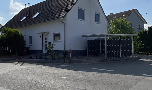 Einziehen & Wohlfühlen – hochwertige Doppelhaushälfte mit Terrasse und Carport