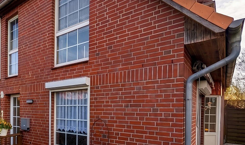Modern marvel in Neu Wulmstorf: Move in, feel at home, and enjoy the sunshine – no agency fees.