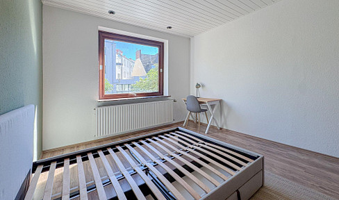 3-room shared apartment in Bremen-Findorff, renovated, available immediately. 2 rooms furnished / 1 room unfurnished.
