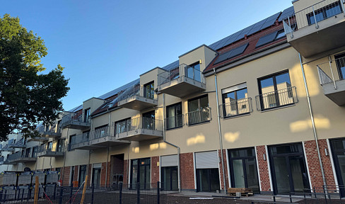 Helle 2-Zimmer Wohnung mit Einbauküche und Balkon! ERSTBEZUG