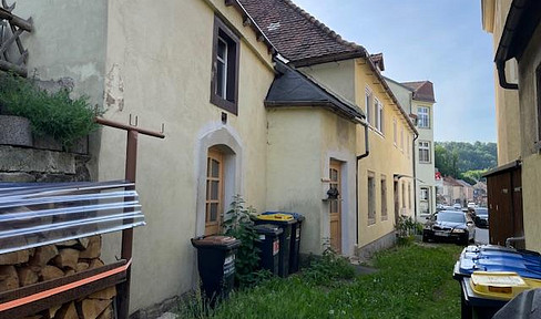 Renovated, large detached house with a workshop extension in Tharandt, near Dresden.