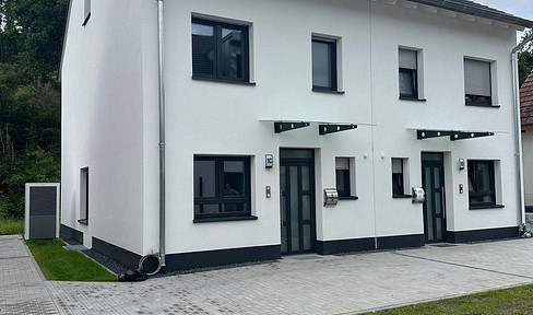 Single-family house / Semi-detached house / Family home.