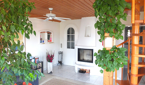 Gem (apartment) with a view over the rooftops of Freiberg a.N. (includes parking space and cellar) - no commission fees.