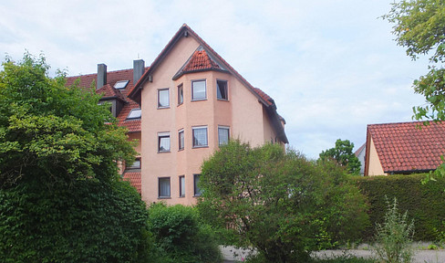 Individuelle Dachgeschoss Maisonette-Wohnung incl. TG-Stellplatz u. Kellerraum - provisionsfrei