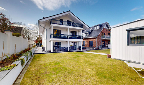 Apartment with terrace and garden, plus a 23m² garden shed for private use.