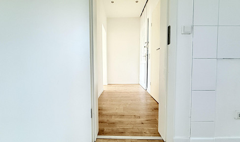 Moderne 2-Zi-Wohnung mit großem Balkon