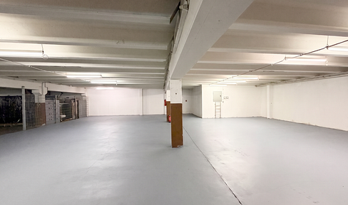 320 square meters of warehouse space in Heusenstamm.
