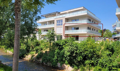 Hochwertige helle Dreizimmerwohnung, Balkon, EBK, Aufzug, 2 x TG, zentral, ruhige Lage