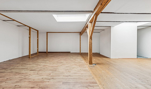 Renovated loft/studio space with kitchen and bathroom – 180 m² located in the courtyard, Bergheim-Paffendorf.