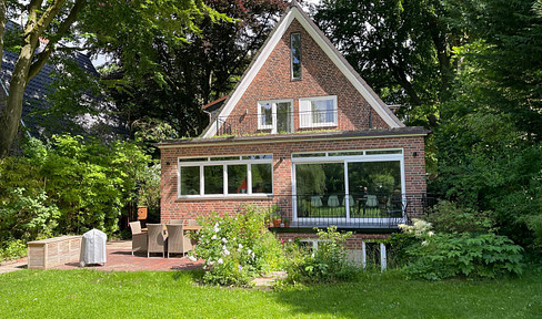 Charmantes Einfamilienhaus mit großem Südgarten in Groß Flottbek