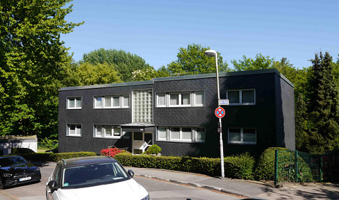 Spacious apartment for sale, privately, with a parking space in an underground garage.