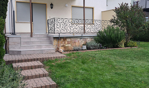 Schöne 3,5 Zimmer Wohnung mit perfekter Raumaufteilung und traumhafter Terrasse