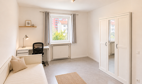 Room for rent: Stylish and charming room in the heart of Milbertshofen.