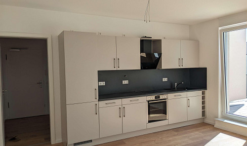 Beautiful, bright 2-room apartment in Bernau, with fitted kitchen and terrace.